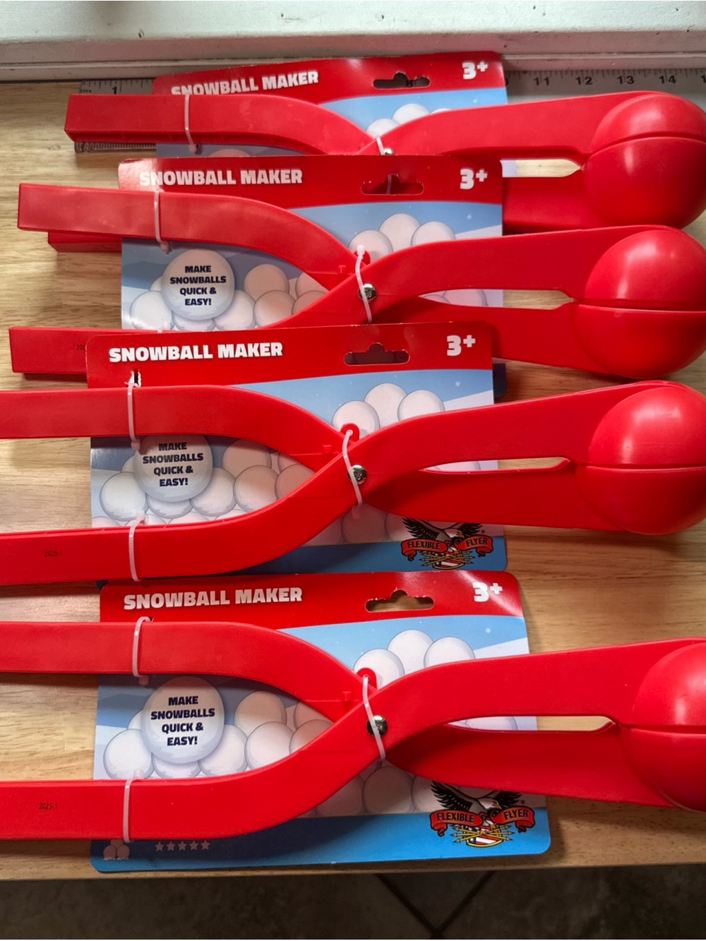 Set of 4 Snowball Maker Handheld Snowball Scoop - Kids Toys Building Sets